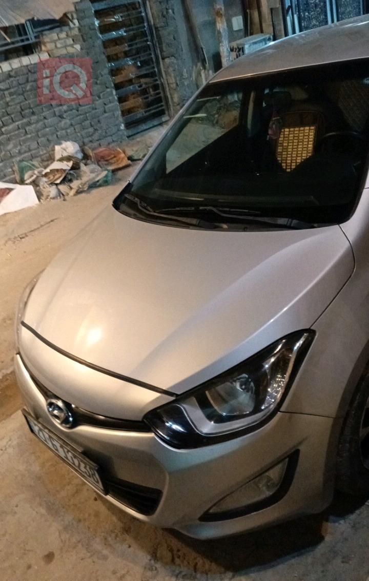هیوندای i20